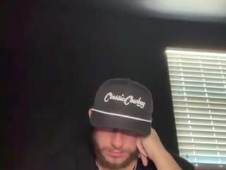 tallhungcloudyy live webcam show
