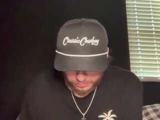 tallhungcloudyy live webcam show