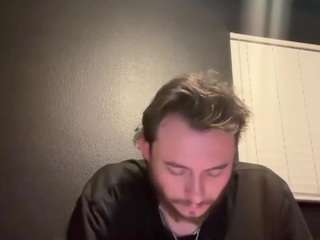 tallhungcloudyy live webcam show