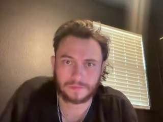 tallhungcloudyy live webcam show