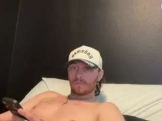 Tallhungcloudyy's cam show statistics and live stream