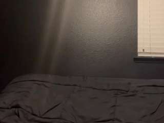 tallhungcloudyy's live room