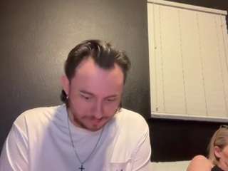 tallhungcloudyy's live room