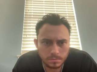 Tallhungcloudyy's cam show statistics and live stream