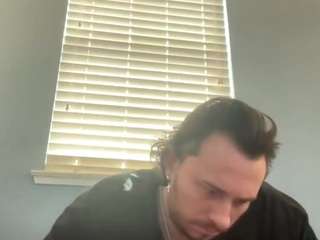tallhungcloudyy live cam preview