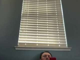 tallhungcloudyy's live room