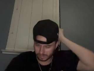 Tallhungcloudyy's cam show statistics and live stream