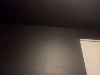 tallhungcloudyy's live room
