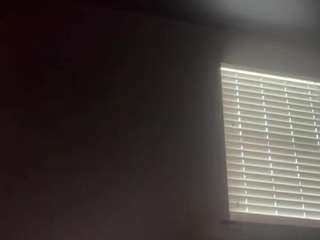 tallhungcloudyy live cam preview