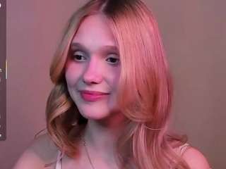 adelinecrash webcam