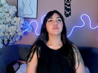le modèle alanadagger1 est en webcam porno dans un show sur le site camsoda, il possède les tags suivants: black hair,brown eyes,cowgirl,deepthroat,facial piercings,full nudity,handjob,nipple piercings,no drinking,no smoking,striptease,tattoos,tittyfuck,big tits,curvy,hd