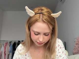 aminaeberspacher Live Webcam on CamSoda
