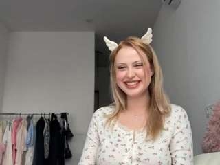 aminaeberspacher Live Webcam on CamSoda