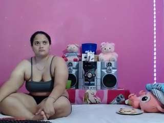 brunnette-hot