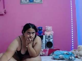 brunnette-hot