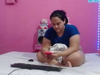 brunnette-hot