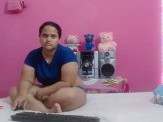 brunnette-hot