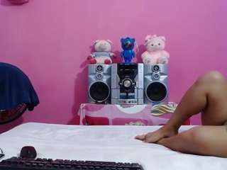brunnette-hot