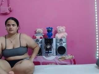 brunnette-hot
