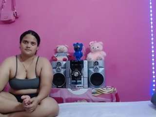 brunnette-hot
