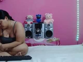 brunnette-hot