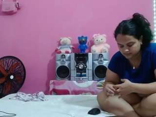 brunnette-hot