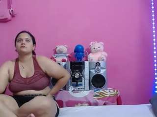 brunnette-hot