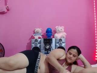 brunnette-hot