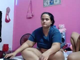 brunnette-hot