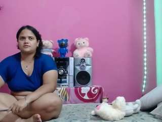 brunnette-hot