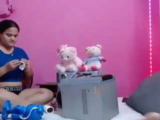 brunnette-hot