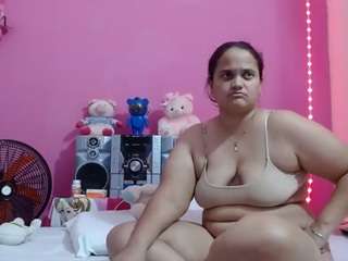 brunnette-hot