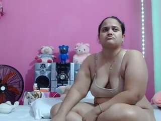 brunnette-hot