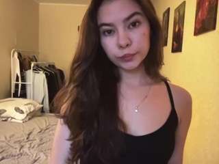 Ellie live cam preview