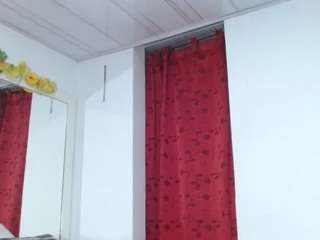 dianadirty23 webcam model