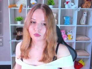 emmaa-kimm Live Webcam on CamSoda