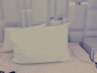 Live cam show with im-isabella1