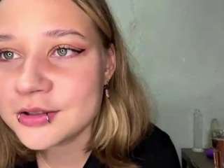 josefinelathen live profile