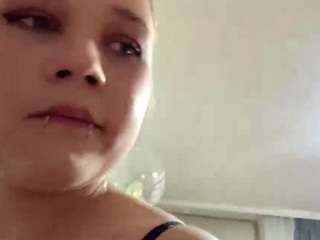 Julia live webcam show