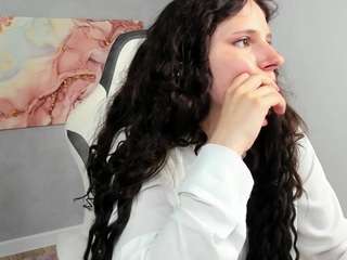 Ten model jest teraz na żywo. juliashyy