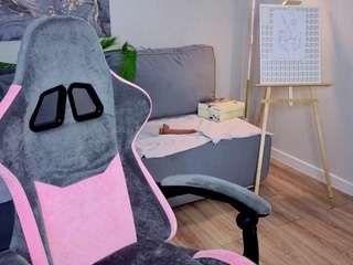 juliashyy live webcam show