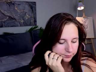 juliashyy live webcam show