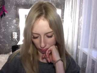 karinsalido Live Webcam on CamSoda