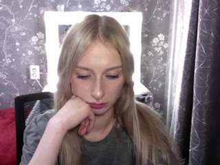 karinsalido Live Webcam on CamSoda