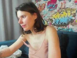 kira-be11 Live Webcam on CamSoda