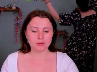 Mẫu này đang trực tiếp. luna-noct