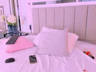 mia-lover1 Live Webcam on CamSoda