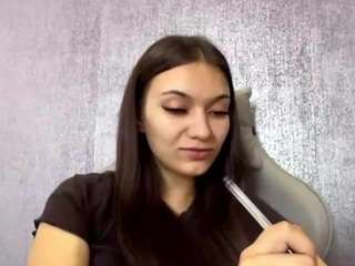 rebbecabrodzik Live Webcam on CamSoda