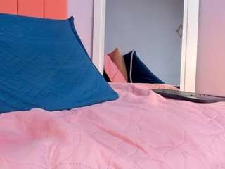 rosethompson19 live webcam show
