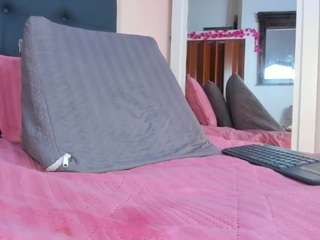 rosethompson19 live cam preview